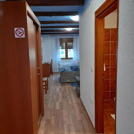 Bed and Breakfast Lovac