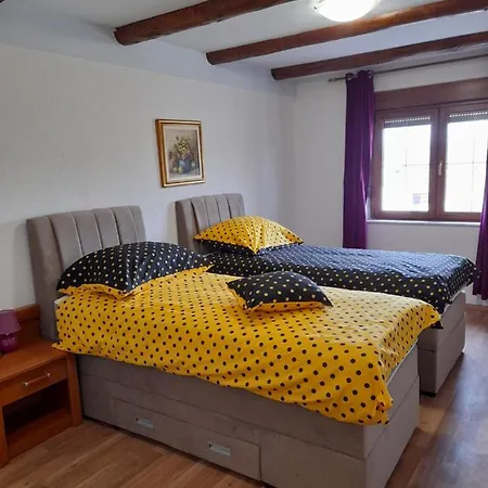 Lovac Bed & Breakfast Kaldanija